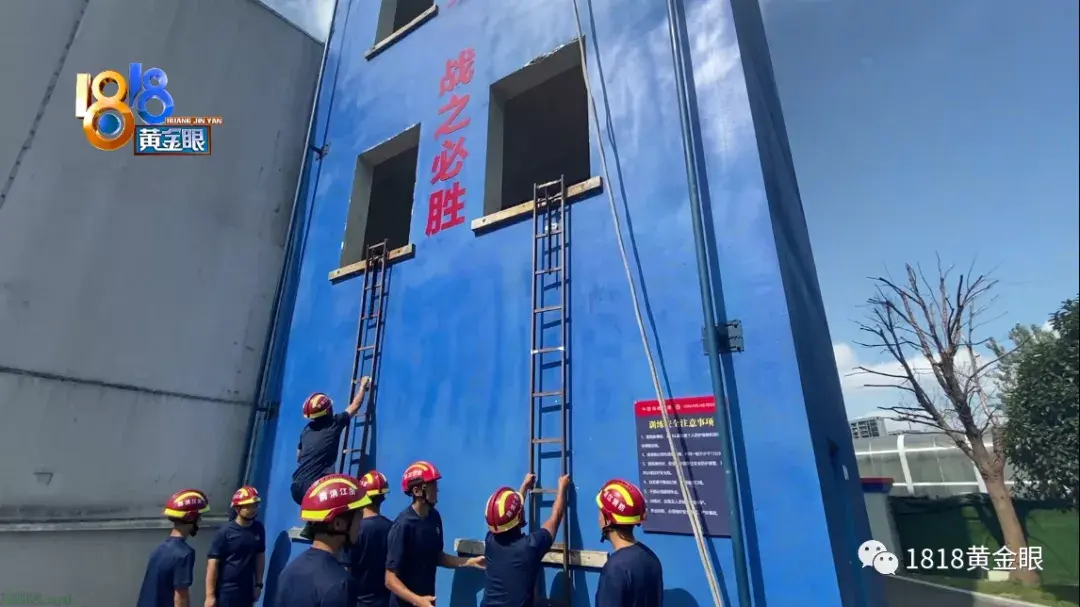 消防攀登挂钩梯的技巧_挂钩攀登梯消防技巧图片_挂钩攀登梯消防技巧视频