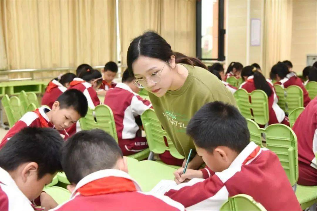 上海招聘嘉定区教师公告_上海招聘嘉定区教师公示_上海嘉定区教师招聘