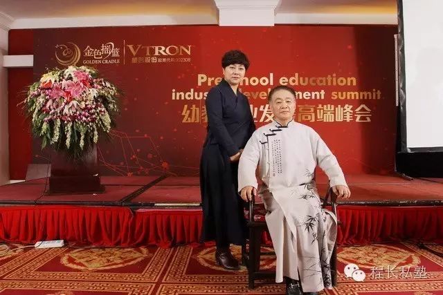 消防楼梯的扶手高度应不小于_幼儿园消防楼梯扶手高度_幼儿园楼梯扶手高度