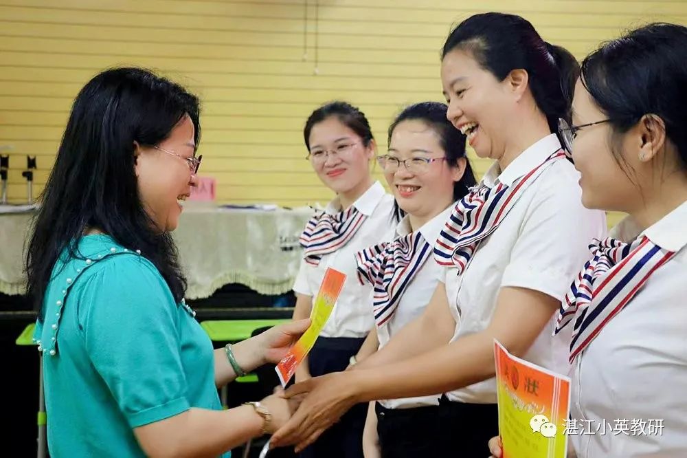 小学英语教师教育故事_小学英语教师教学小故事_小学英语老师教育教学小故事