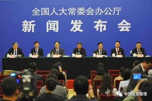 武警消防警衔_消防武警军衔_武警军衔消防