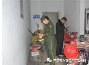 关于及时清理楼道杂物的通知（范本各企业可根据自身情况增减）
